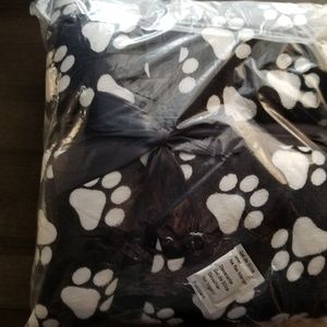 Brand new Paw Print throw blanket